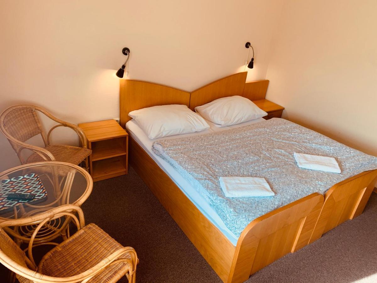 Orlik Rejviz Hotell Eksteriør bilde