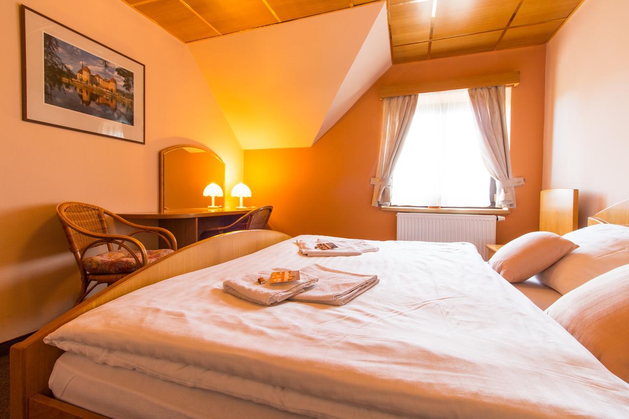 Orlik Rejviz Hotell Eksteriør bilde